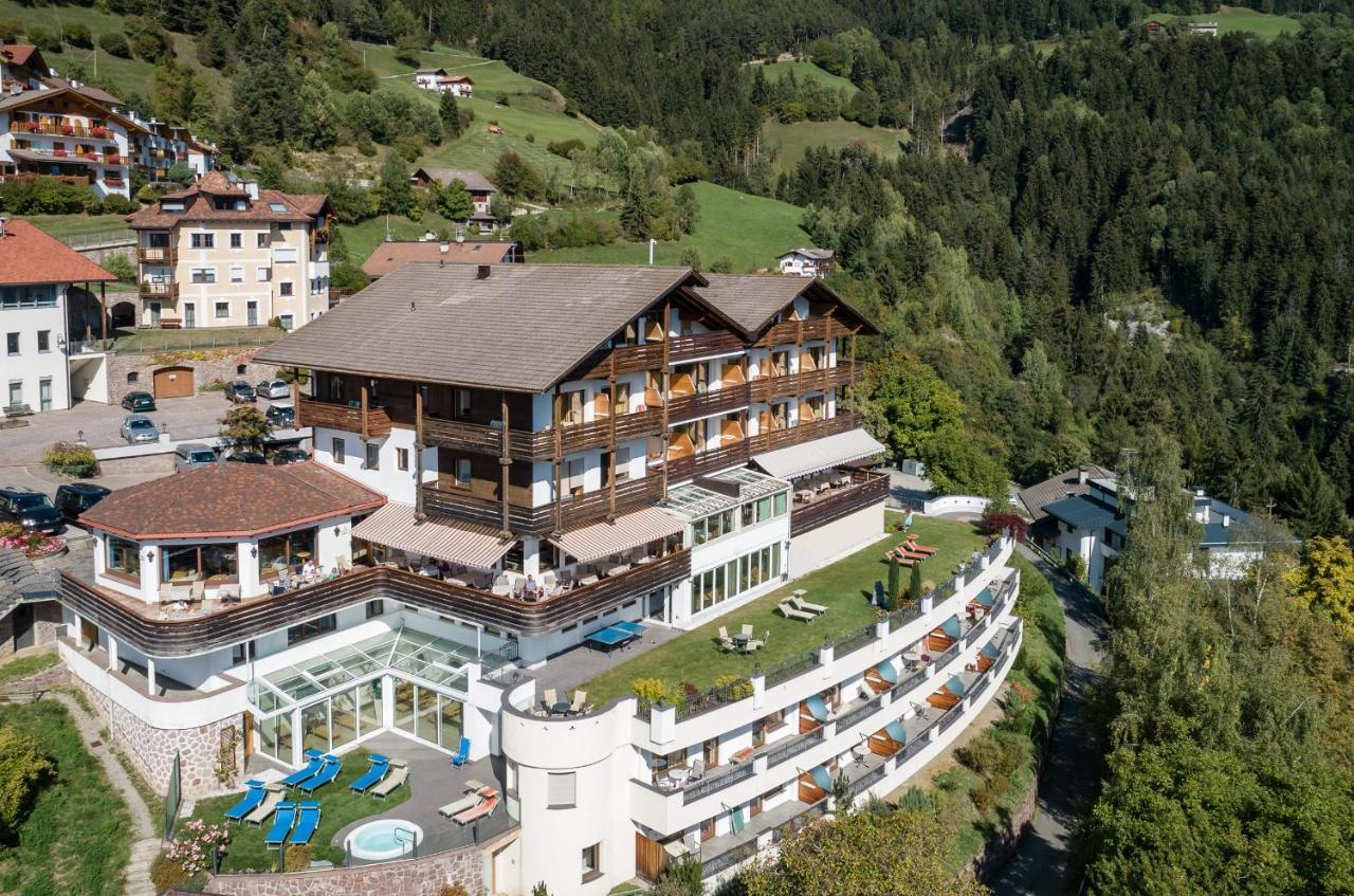 Hotel Ueberbacher 3*